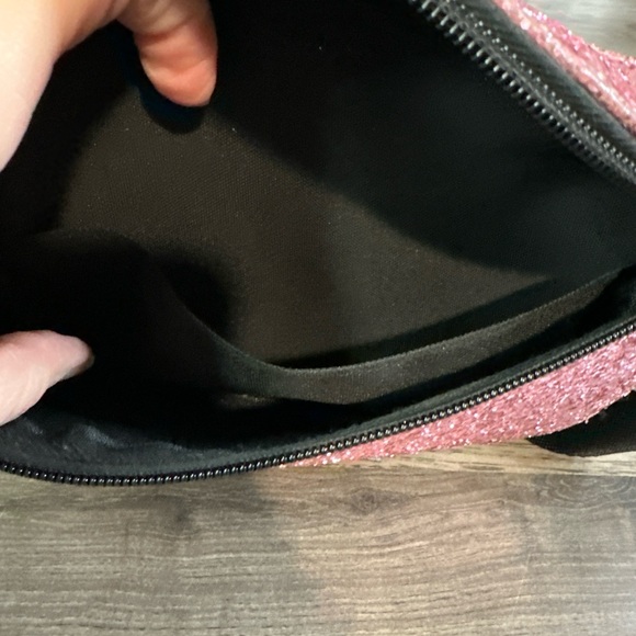 PINK Victoria's Secret Sparkly Pink Waist Bag - Picture 8 of 8
